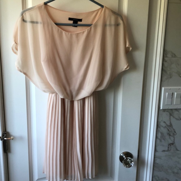 Forever 21 Dresses & Skirts - 🌶 5 for $20: Flirty blush dress